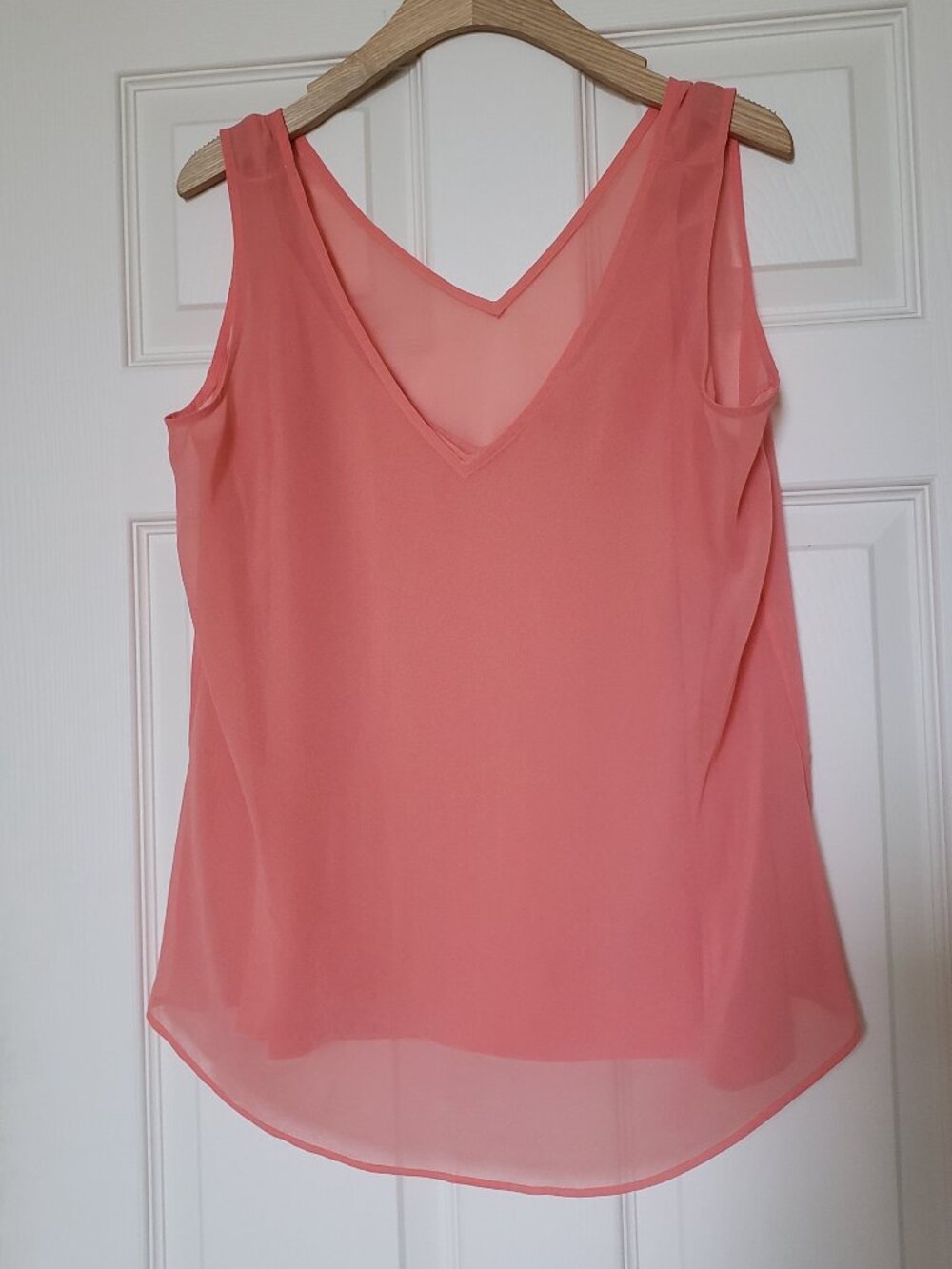 White House Black Market Women's Layered Pink Chiffon V-Neck Tank Top - Size Med